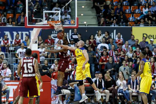 看到更多充 看到更多充